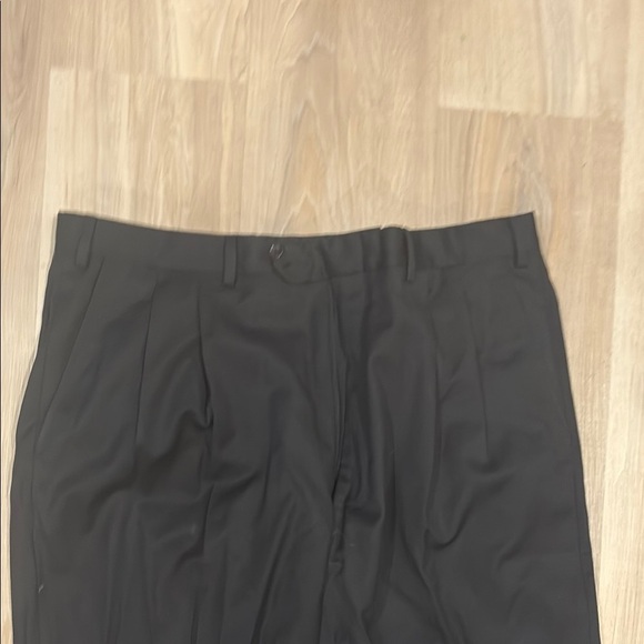 Black Dress Pants with Classic Straight-Leg Cut - Picture 5 of 10